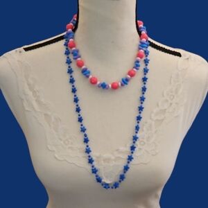 Vtg Blue and Pink Acrylic Star Beaded Necklace Set